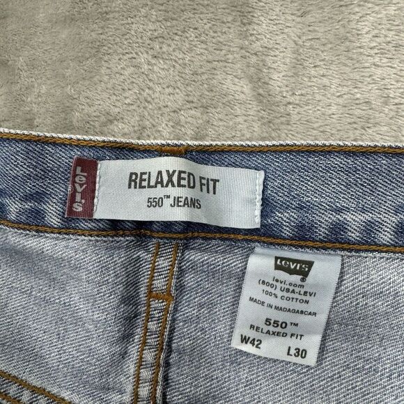 Levis‎ Jeans Mens 42x30 Blue 550 Relaxed Fit Straight Leg Light Wash Denim Y2K - Picture 6 of 9